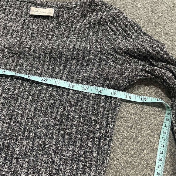 Abercrombie & Fitch Gray Long Sleeve Women’s Size M - Picture 3 of 4